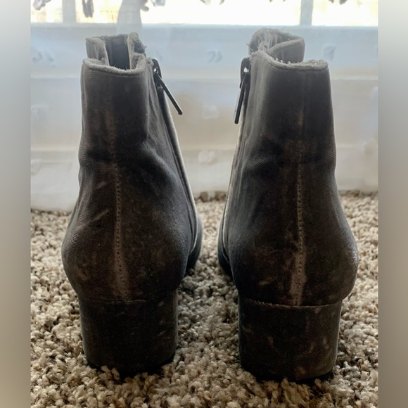 JOIE Fenellie Gray Velvet Ankle Boot - Picture 7 of 8